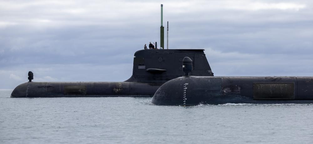 HMAS Dechaineux and HMAS Farncomb transit Port Phillip Bay 