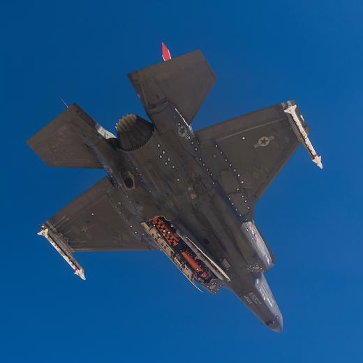 Test fire of a development Joint Strike Missile on the US Air Force’s F-35 Joint Strike Fighter. Images provided by Kongsberg Defence Australia, used by Defence with permission