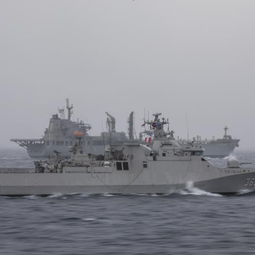Indonesian frigate KRI Diponegoro with HMAS Sirius.