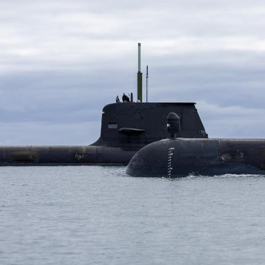 HMAS Dechaineux and HMAS Farncomb transit Port Phillip Bay 