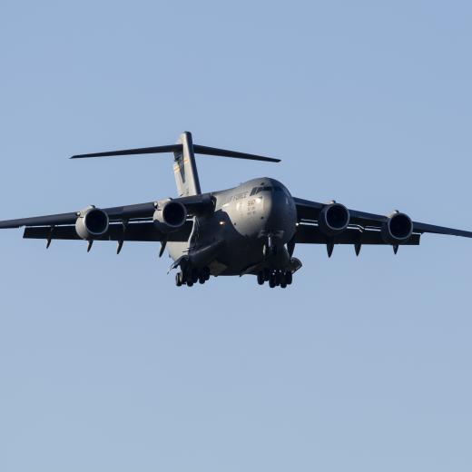 A United States Air Force C17 Globemaster III prepares to land at RAAF Base Richmond, 