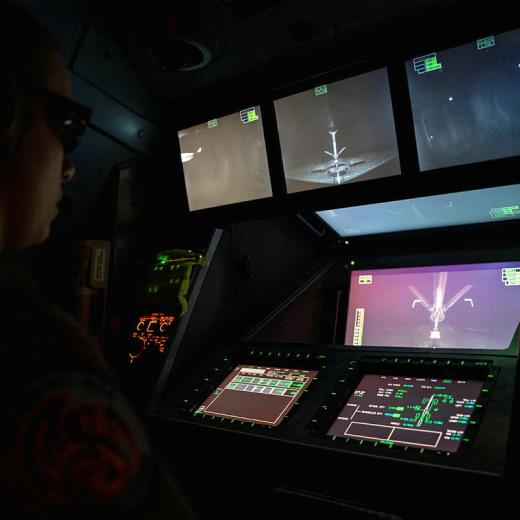 Operator AI artificial Intelligence Defence Images